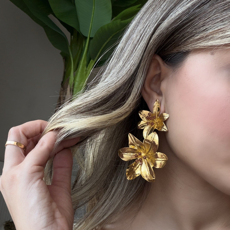 Marka Model Gold Çiçek Küpe KP0037