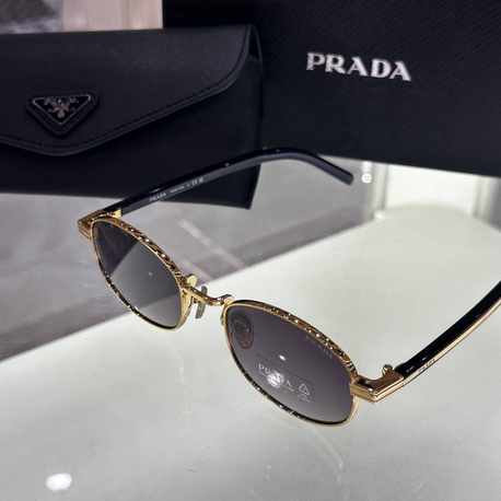 Prada  ( İTHAL )