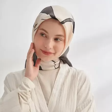 ARMANDA - 4355 İnaya Desen Twill İpek Eşarp - Bej-Füme