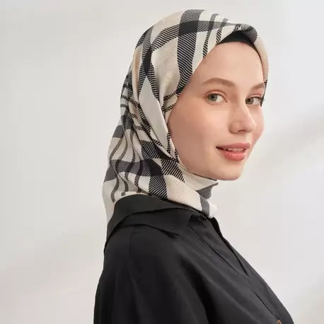 ARMANDA - 4358 Naya Desen Twill İpek Eşarp - Siyah-Bej