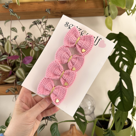 Pembe fiyonk kalp detaylı 