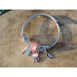 Charm bileklik 
