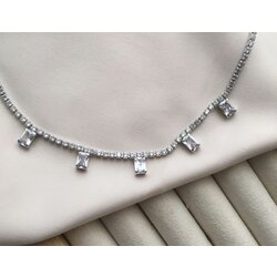 Sıra taşlı silver suyolu kolye