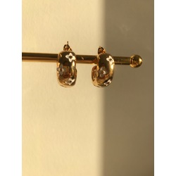 Beyaz Çiçek Mineli Gold Bombe Küpe 