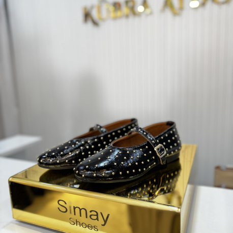 Siyaha gold zımbalı babet 