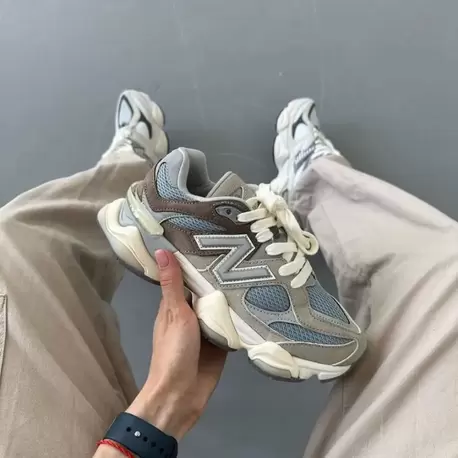 New Balance 9060 Sea Salt Blue