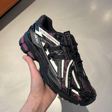 New Balance 1906A Dragon Berry