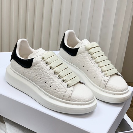 Alexander McQueen 35/45
