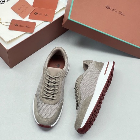 Loro Piana Weekend Walk 39-45