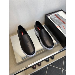Prada 39/44