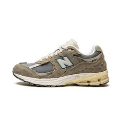 NEW BALANCE 2002R