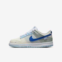 Nike Dunk Low Ivory Hyper Royal