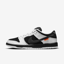 TIGHTBOOTH X Nike SB Dunk Low