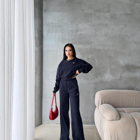 Alo Yoga Kısa Sweatshirt ve Geniş Kesim Eşofman Takımı Lacivert