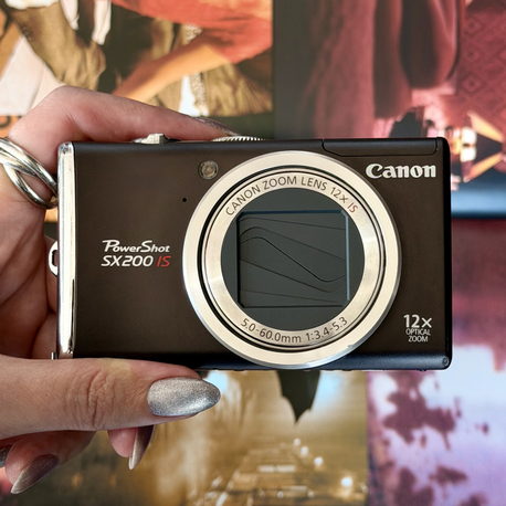 Canon Powershot A2400 | Soho camera