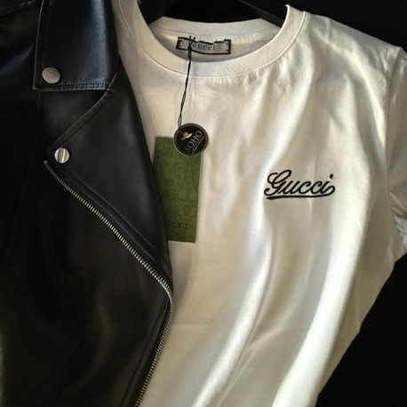 GUCCI BEYAZ TSHIRT - Küçük işlemeli 