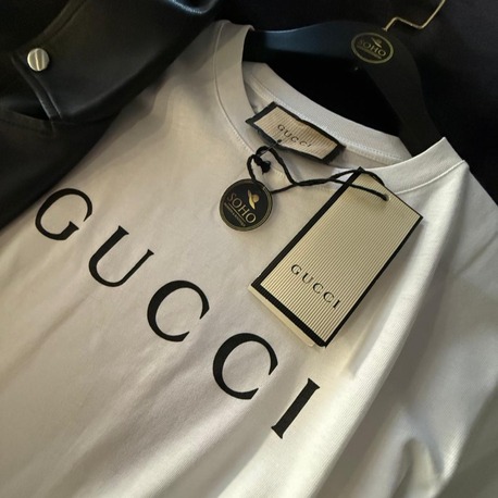 GUCCI Beyaz Tshırt - Büyük Yazılı