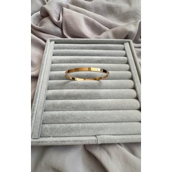 Crtier Model 4mm Taşlı Gold Çelik Kelepçe