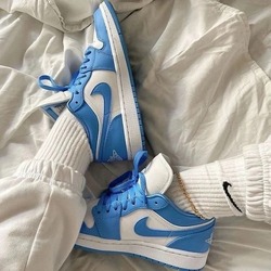 Nike Air Jordan 1 Low Unc University Blue