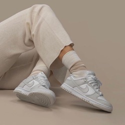 Nike Dunk Low - Photon Dust (Dar Kalıp 1 Numara Büyük Alınız)