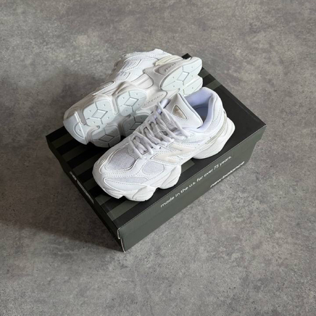New Balance 9060 Triple White U9060NRJ (Dar Kalıp 1 Numara Büyük Alınız )