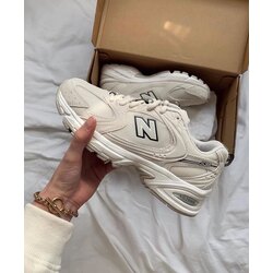 New Balance 530 Beige