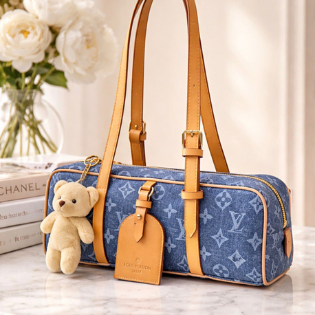 Louis Vuitton Hong On Monogram  (25 X12 cm)