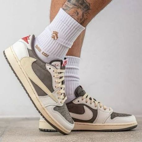 nike Travis scott x Air Jordan 1 Low 