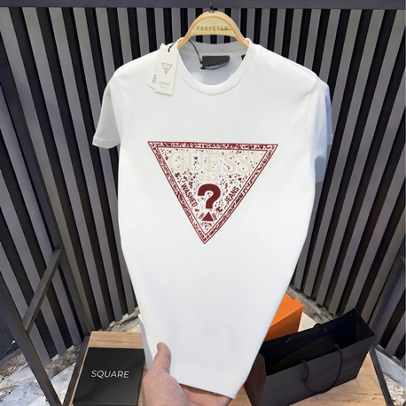 •GUESS PREMIUM T-SHIRT