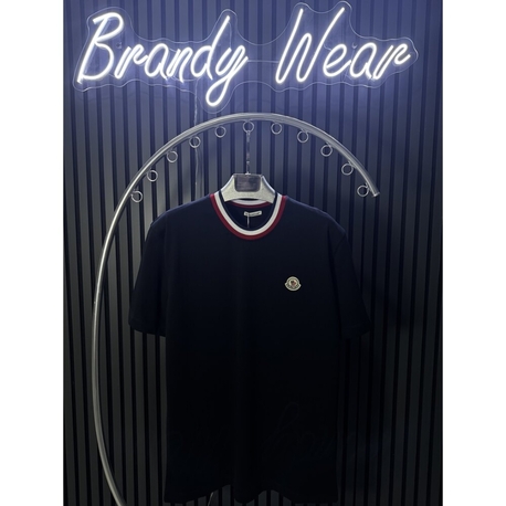 Moncler Yaka Detaylı Siyah T-Shirt