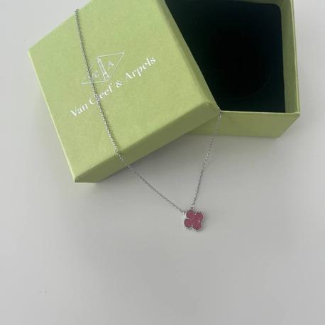 Van Cleef Kolye