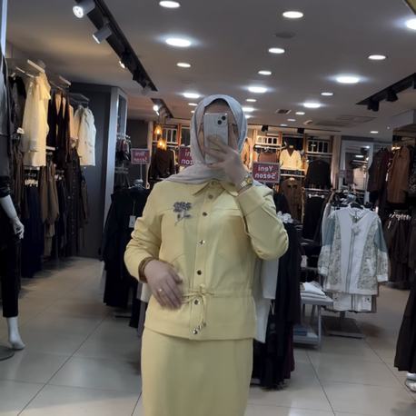 Selinada özel tasarım etekli takım 
