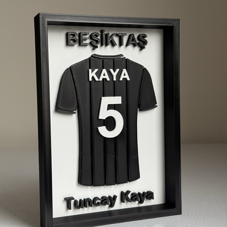 Kişiye Özel Beşiktaş Temalı 3D Forma Tablo - Masaüstü ve Raf Dekoru (17-18cm)
