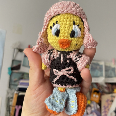 IU x Holssi Tweety