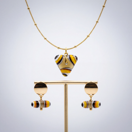 Soft Geometry Collection – El Yapımı Cam Kolye ve Küpe Seti
