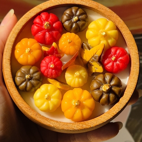 Akasya kasede bal kabağı mum