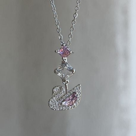 çelik swarovski kuğu model silver kolye
