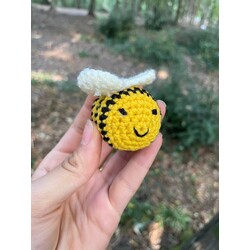 Cute bee 