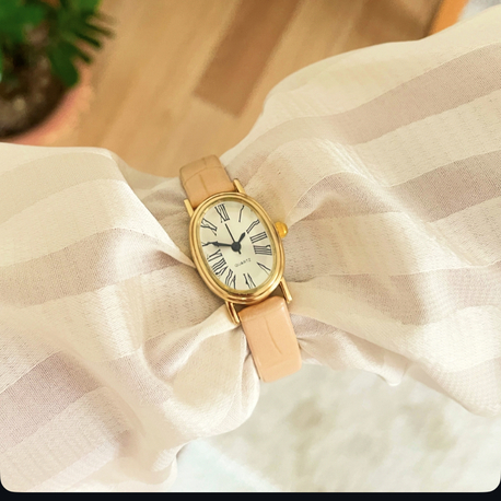 Vintage krem renk bayan kol saati