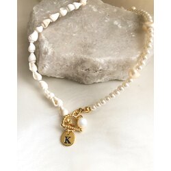 Pearl natural harf detay kolye