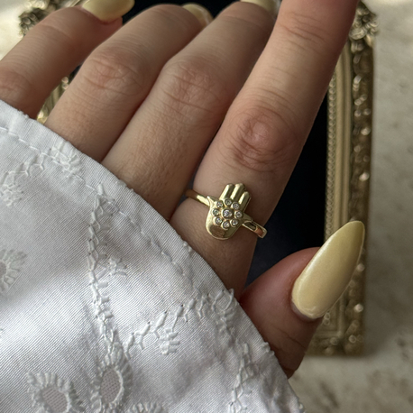 Taşlı hamsa yüzük