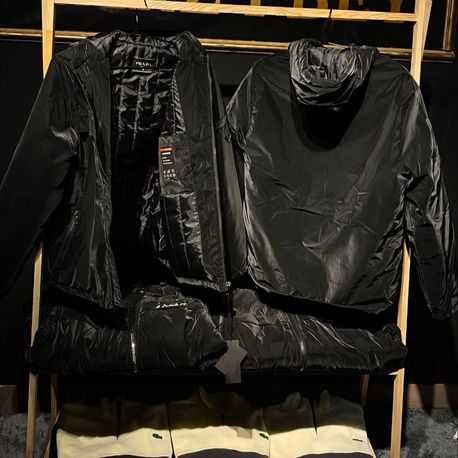 Prada Mont