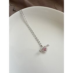 Pembe kalp taşlı Çelik kolye