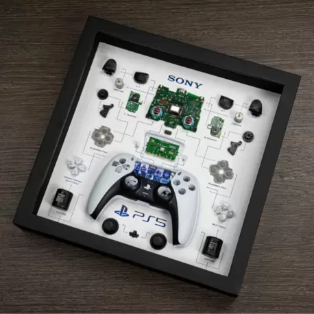 Sony PS5 DualSense Controller – Parçalanmış Tasarım Çerçeveli Duvar Tablosu