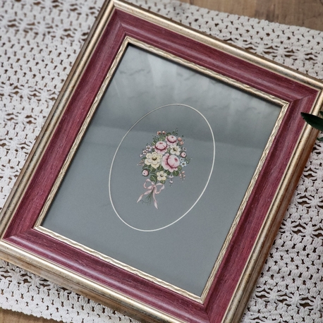 Pembe Çerçeveli Rokoko Gül Buketi
