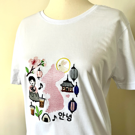 Kore Vibes - Kültürel Nakışlı T-shirt