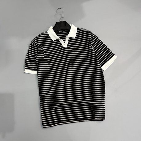 Siyah beyaz polo yaka 