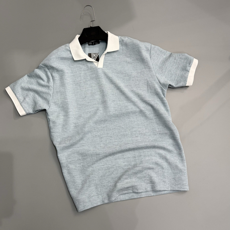Açık mavi polo yaka 