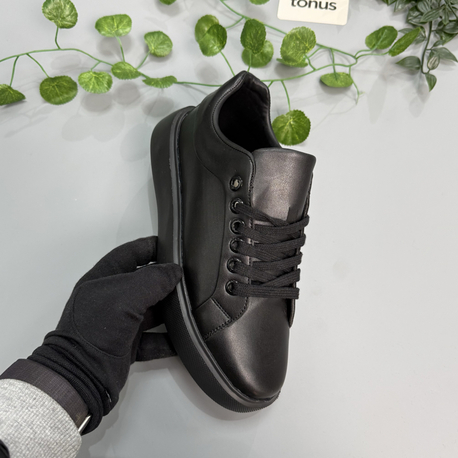 Siyah deri sneakers yüksek taban 
