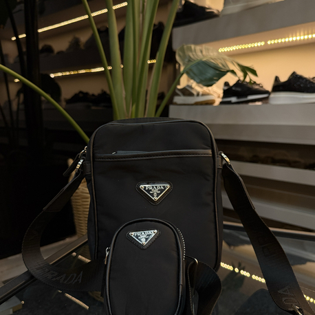 Prada Plat Siyah Çanta